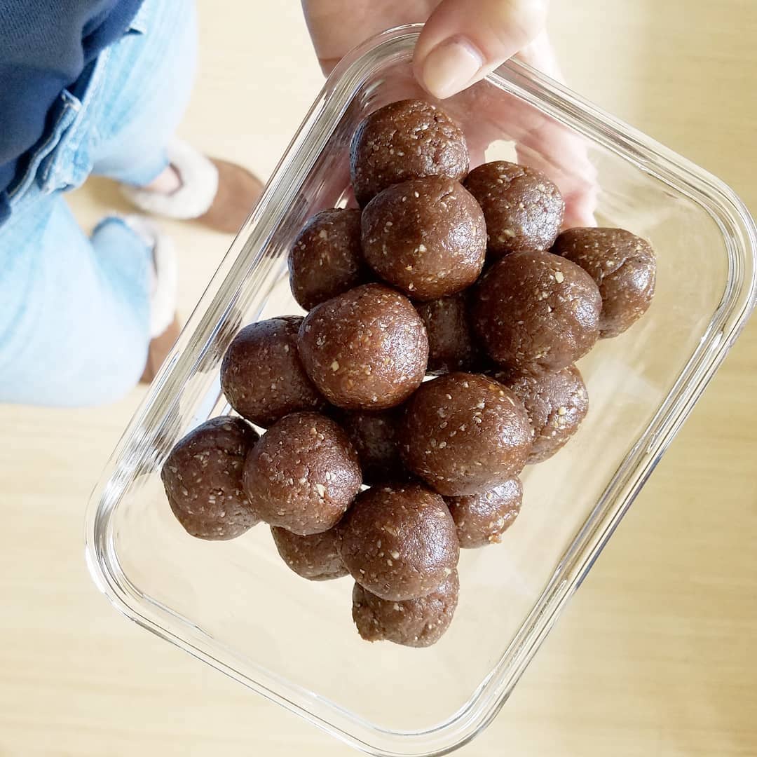 Chocolate Nut Butter Energy Bites
